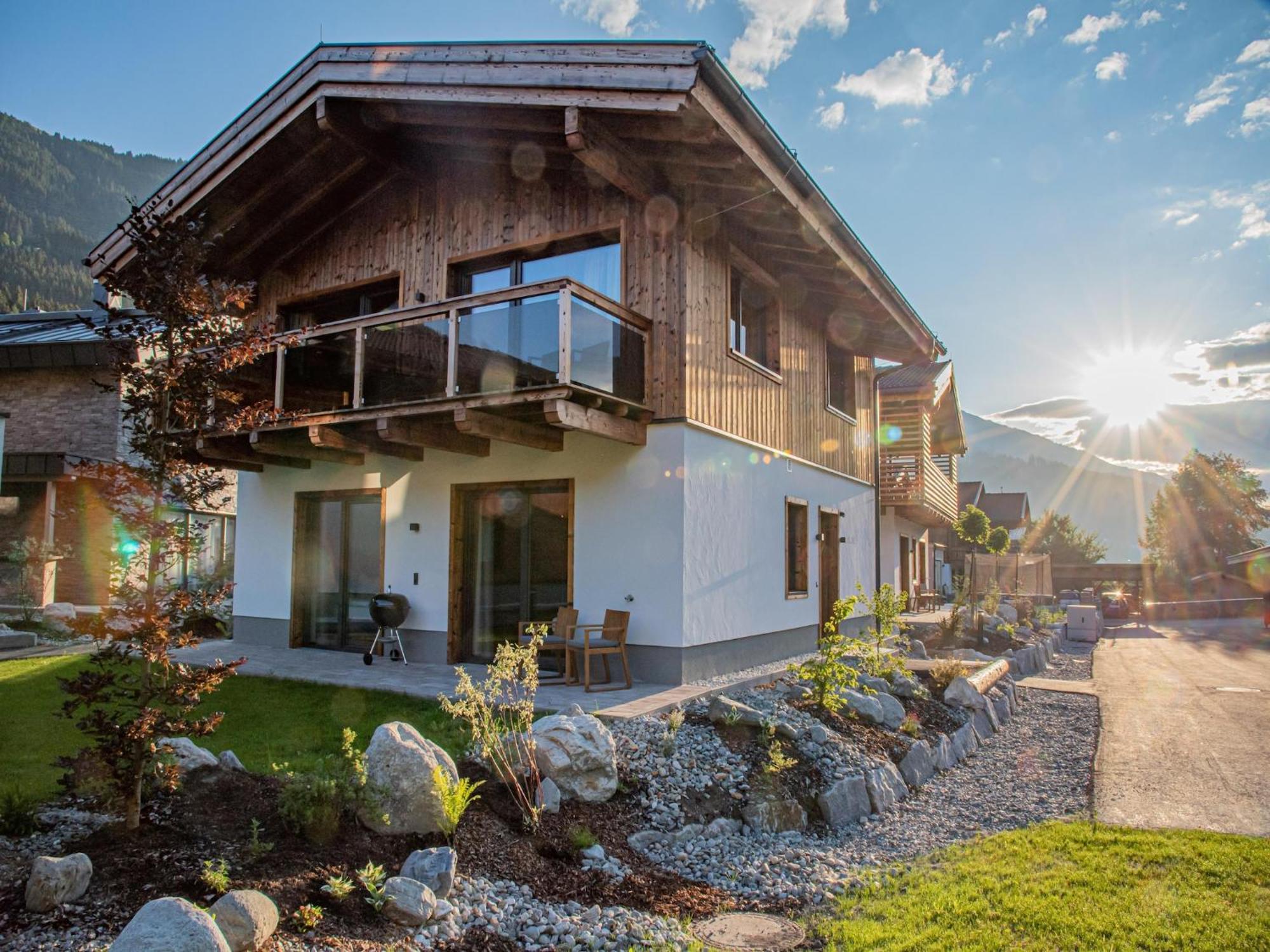 The Village Chalet Stone House Wald im Pinzgau Luaran gambar