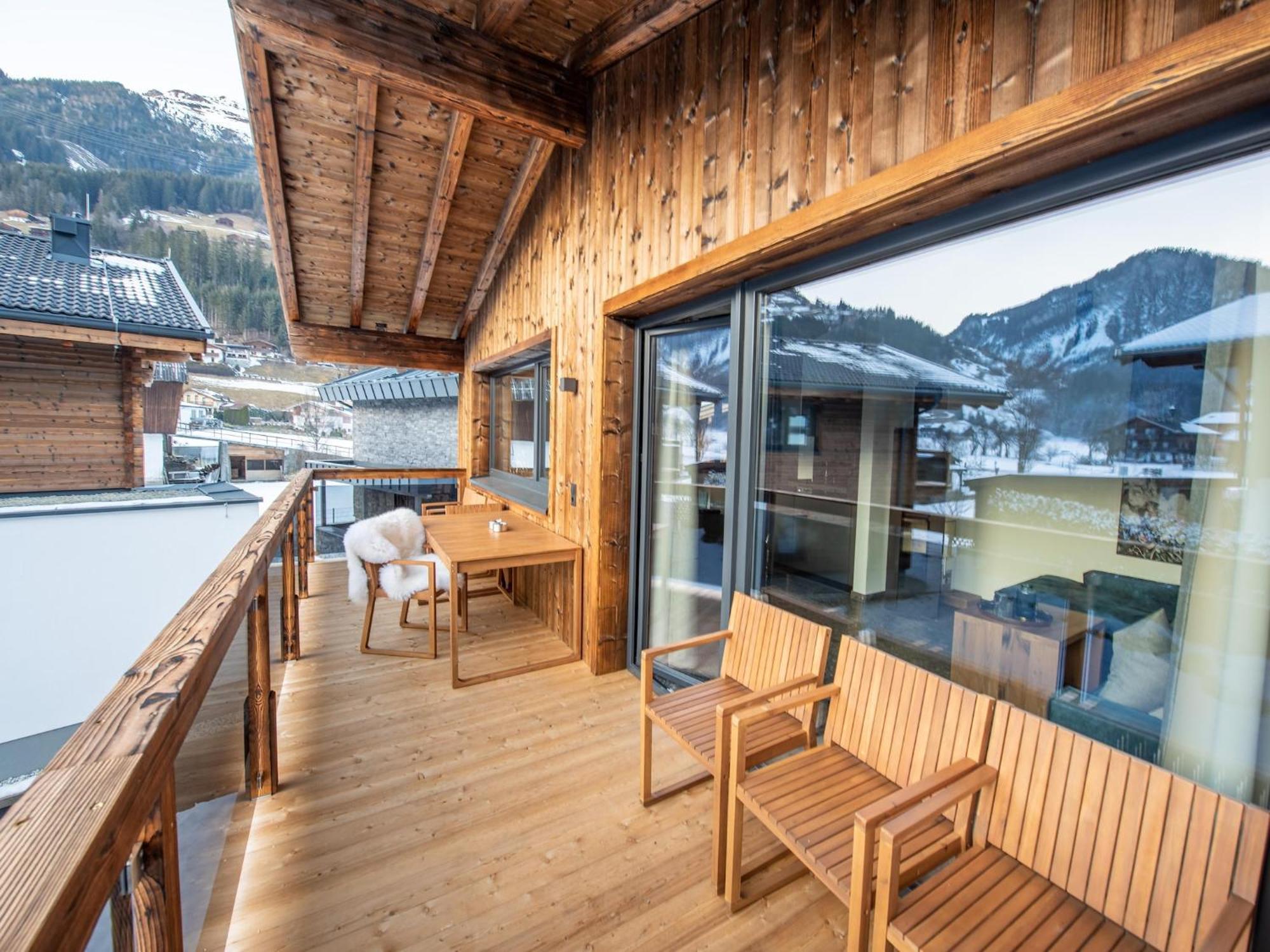 The Village Chalet Stone House Wald im Pinzgau Luaran gambar