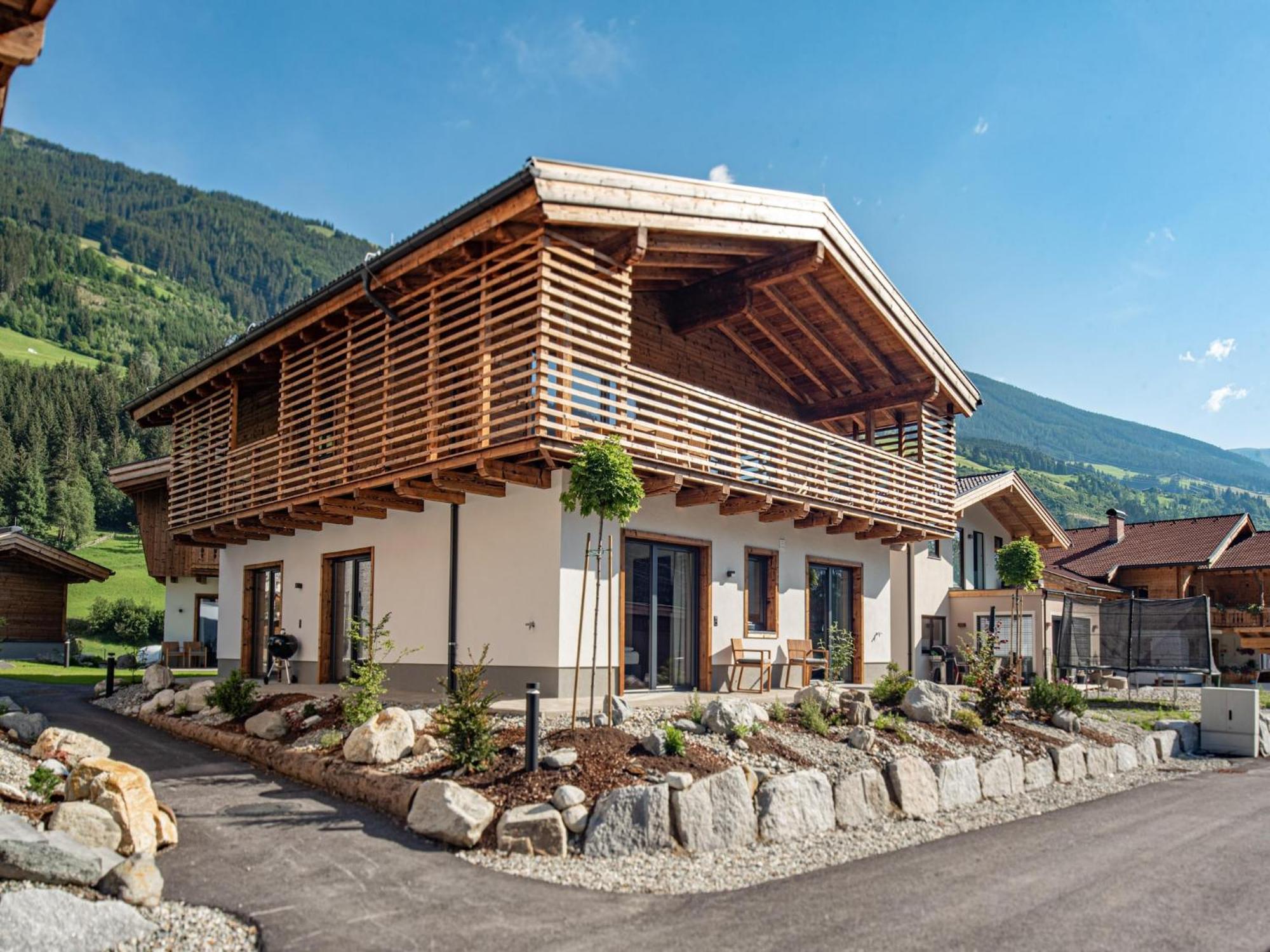 The Village Chalet Stone House Wald im Pinzgau Luaran gambar