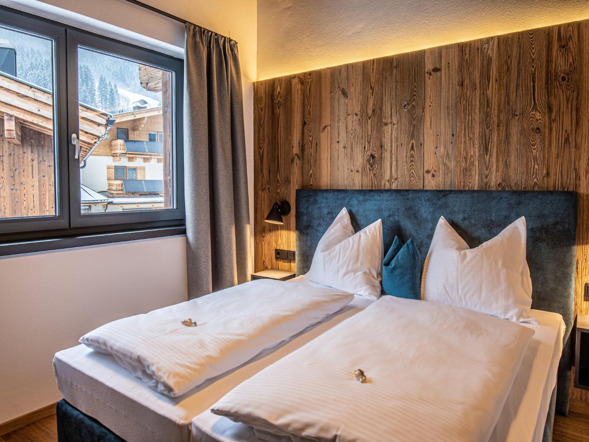 The Village Chalet Stone House Wald im Pinzgau Luaran gambar
