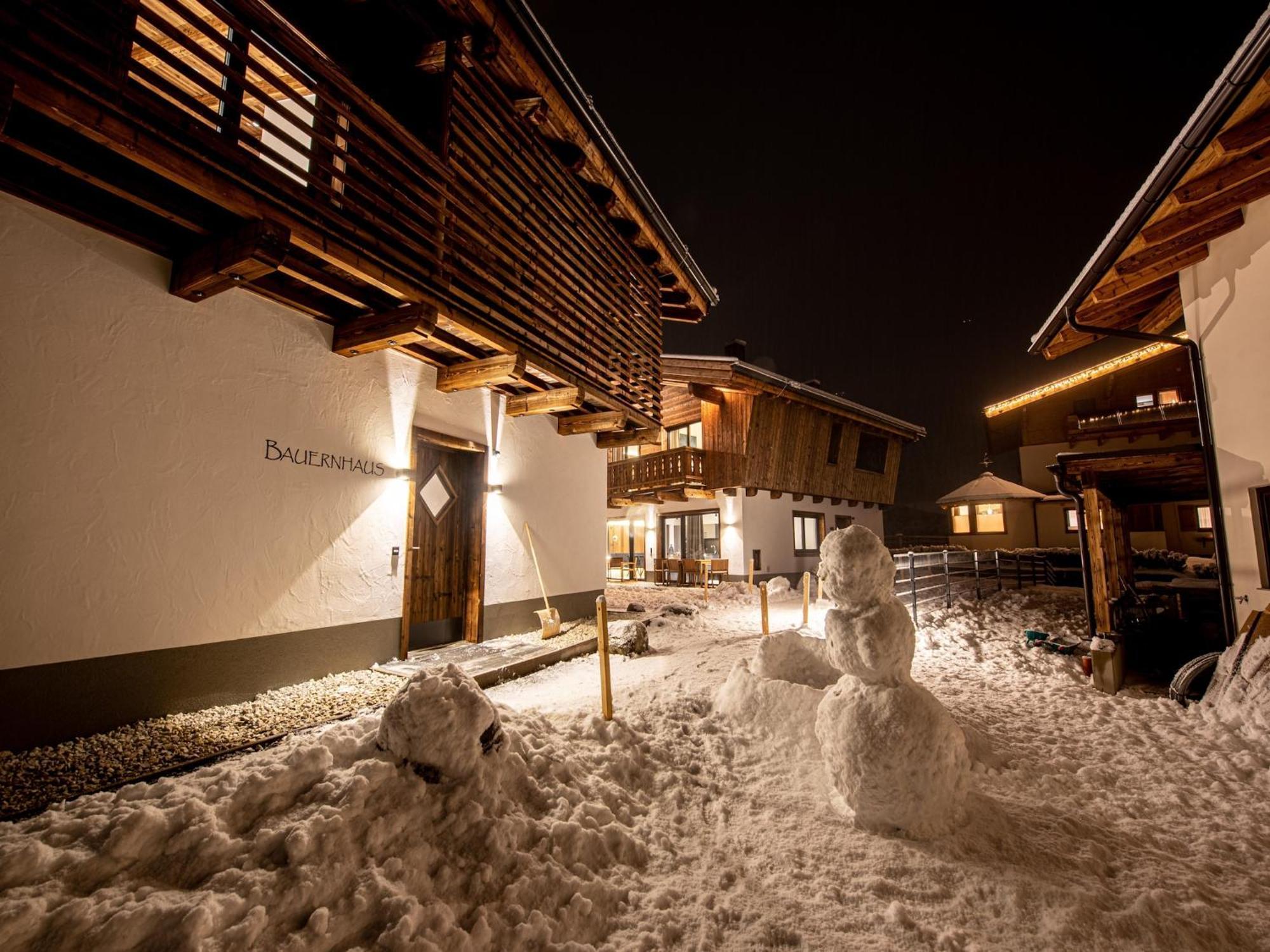 The Village Chalet Stone House Wald im Pinzgau Luaran gambar