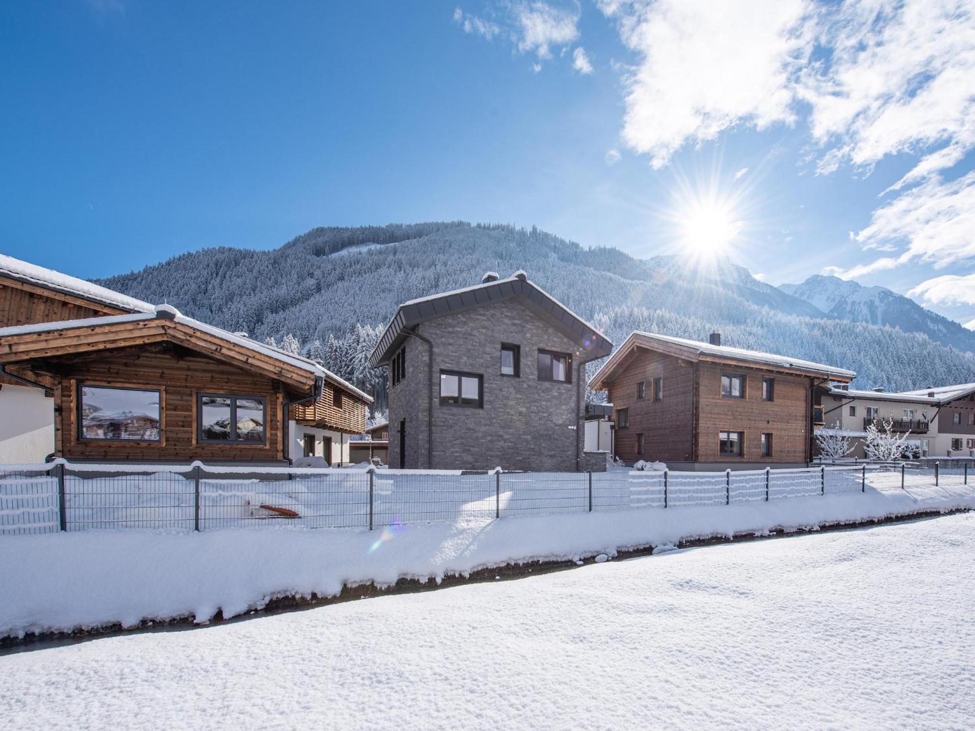 The Village Chalet Stone House Wald im Pinzgau Luaran gambar
