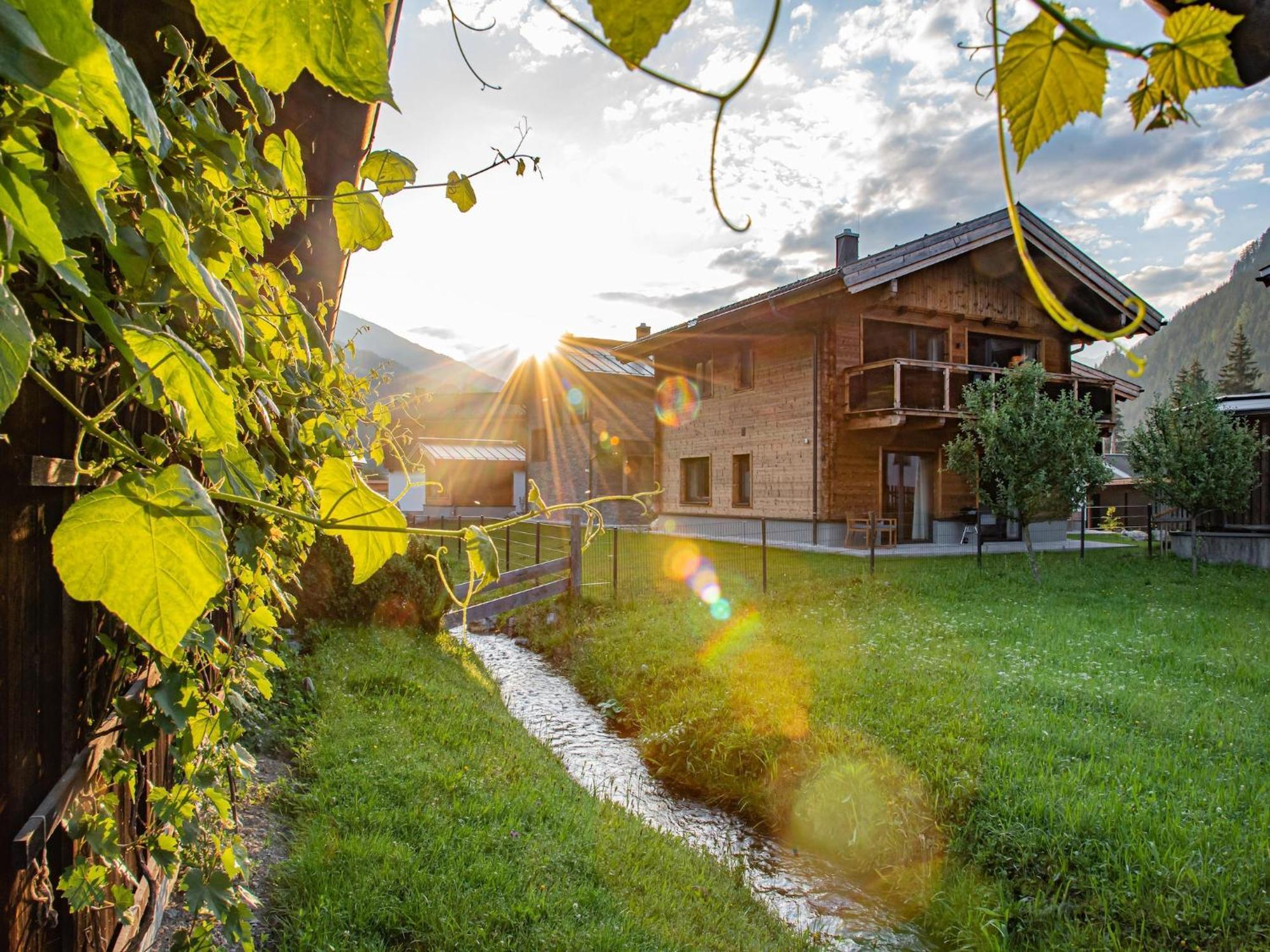 The Village Chalet Stone House Wald im Pinzgau Luaran gambar
