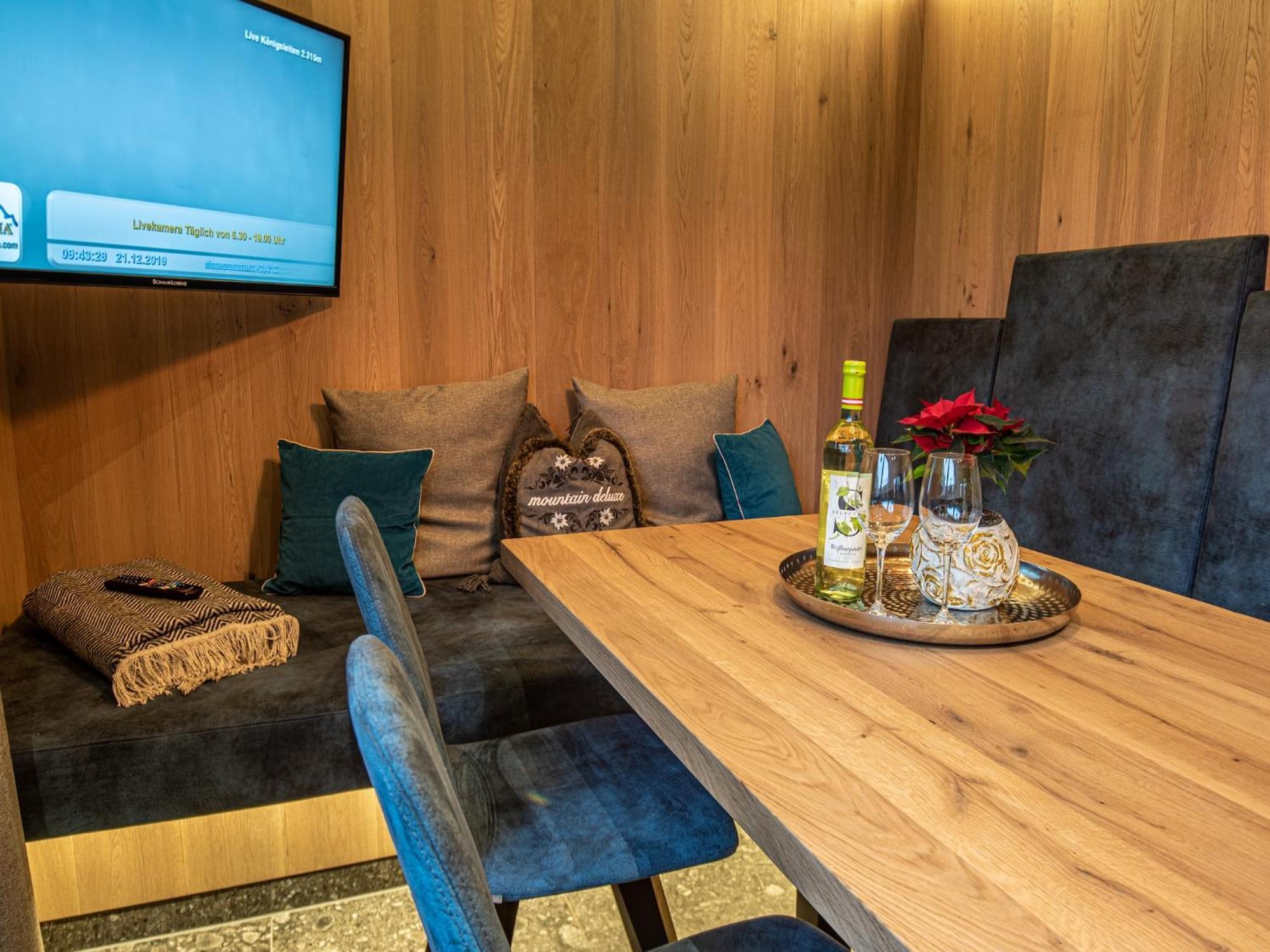 The Village Chalet Stone House Wald im Pinzgau Luaran gambar