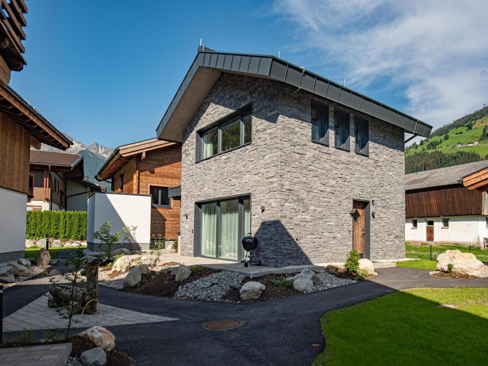 The Village Chalet Stone House Wald im Pinzgau Luaran gambar