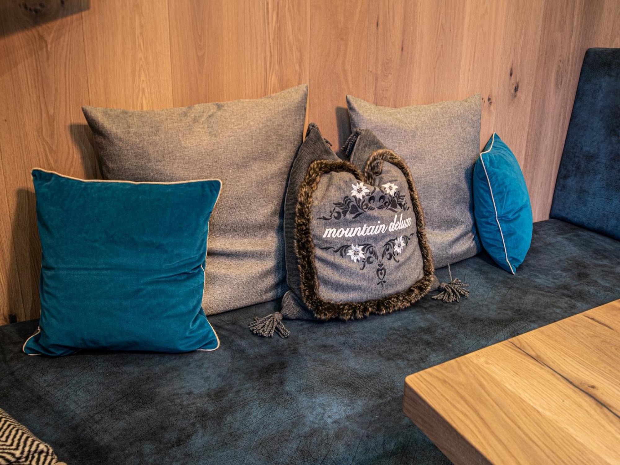 The Village Chalet Stone House Wald im Pinzgau Luaran gambar